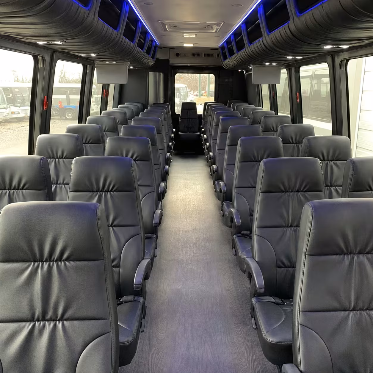rent erie airport minibuses and motorcoaches in one place